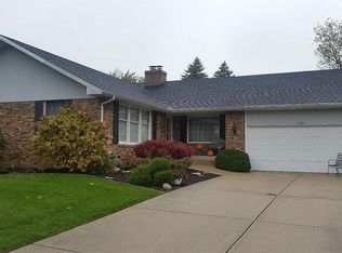 4305 Annandale Ln, Crown Point, IN 46307