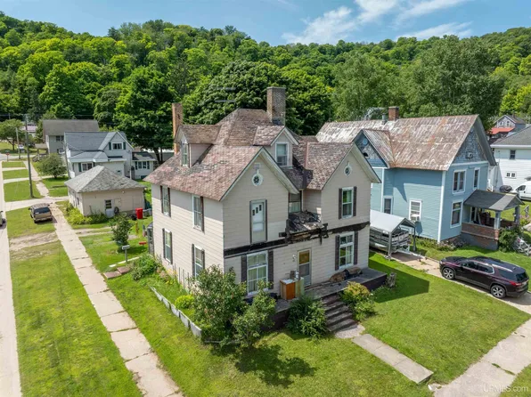 901 W Munising Ave, Munising, MI 49862