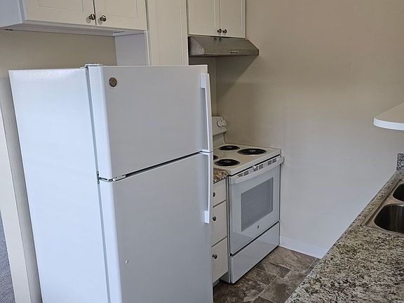 2nd image of 1600-1612 Laurel St #1243