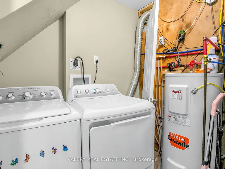 133 Meadowvale Dr #LOWER — Photo 16