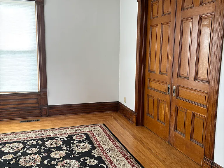 26 Hart St #1 — Photo 11