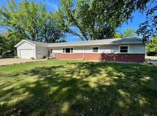 1000 Goebel Cir SW, Hutchinson, MN 55350