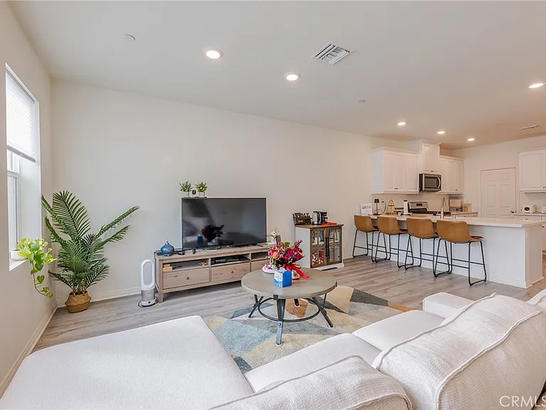 4058 E Coronado Privado — Photo 12