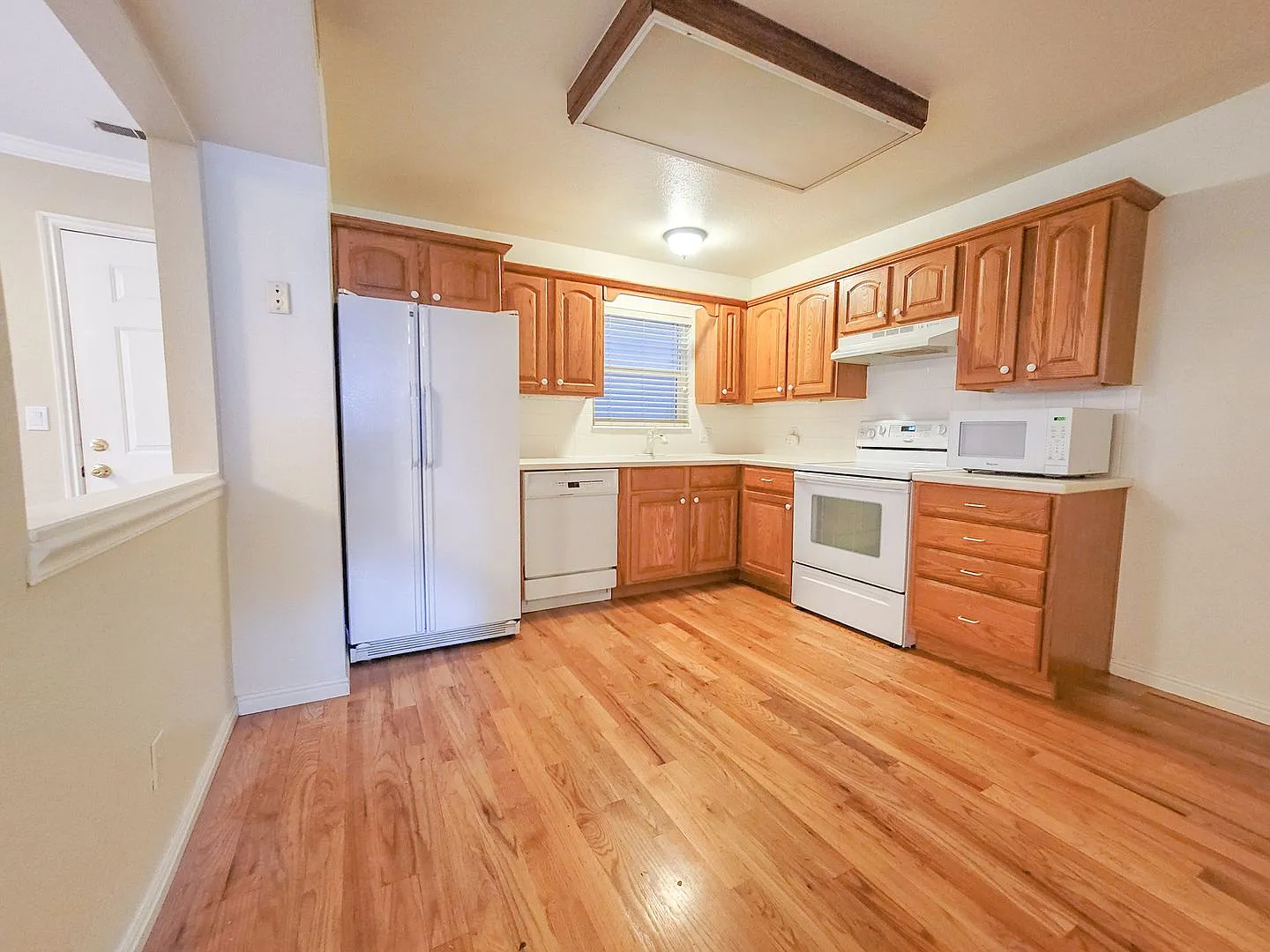Downtown SLC 2 bedroom, 1 bathroom apartment Near LDS Conference Center — Photo 4