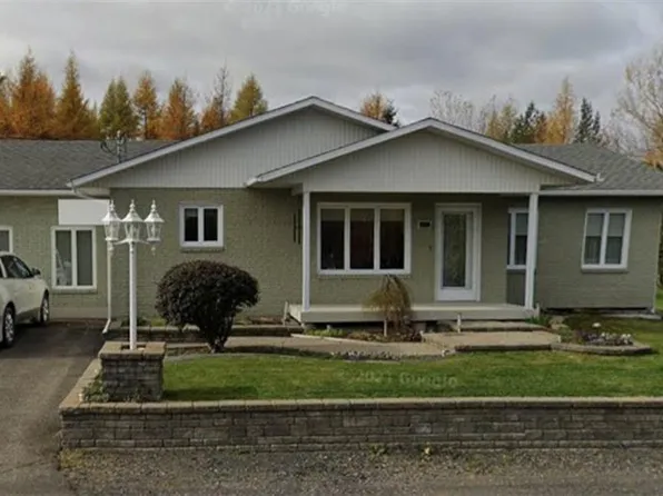 432 Isidore Boucher Blvd, Edmundston, NB E7B 1Y1