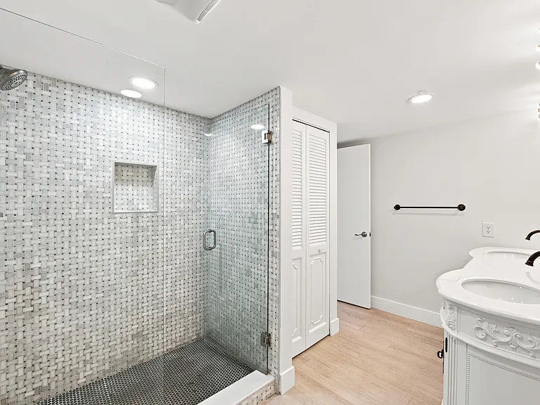 2695 Albatross Rd N #100 — Photo 14