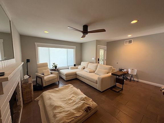 5th image of 226 Glen Arbor Dr