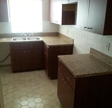 5th image of 7901 SW 9th St