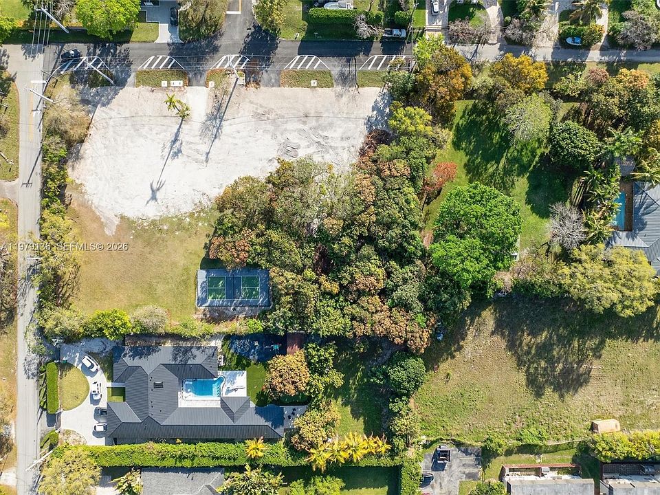 1st image of 9232 SW 84th Ave