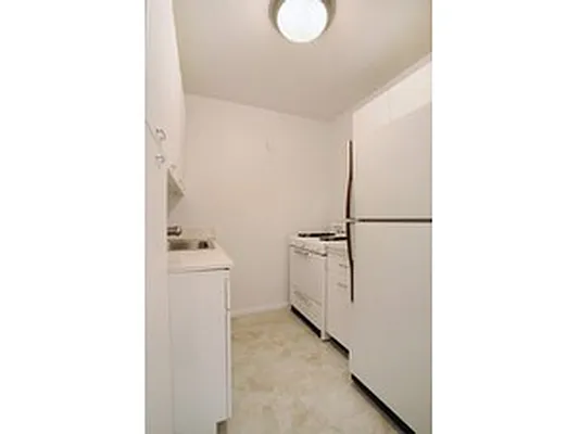 Sold by Citi Habitats | media 9