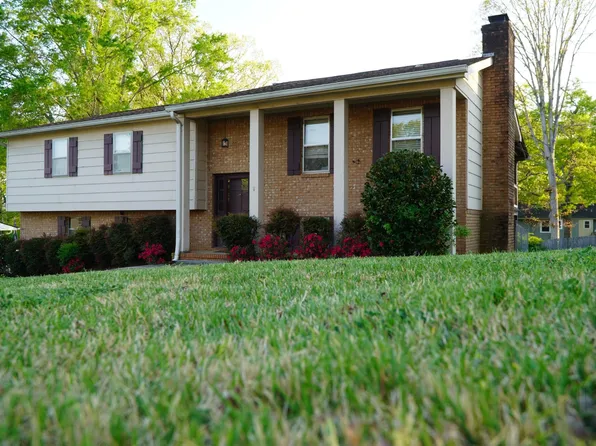 952 Wyndsor Dr, Hixson, TN 37343