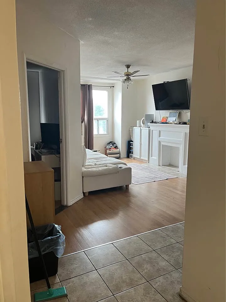 2 bed, 800 sqft, $2,150 — Photo 2