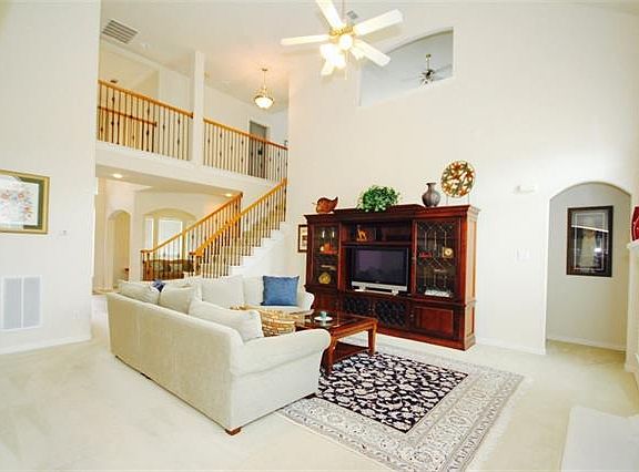 4th image of 4616 Saint Charles Ct