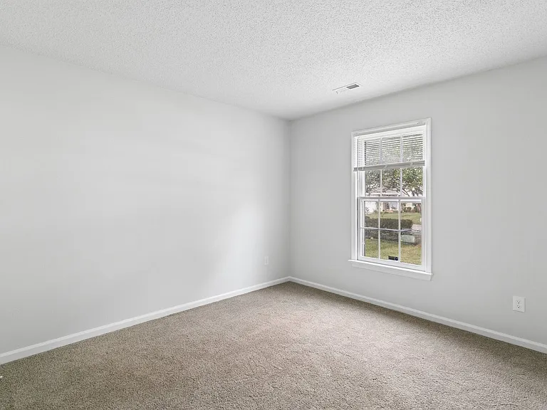 903 Belvoir Cir — Photo 15