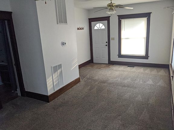 2nd image of 121 S Lebanon St #121