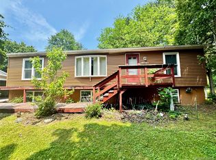 20 Shore Dr, Elizaville, NY 12523
