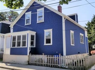 19 Stockholm St, Newport, RI 02840