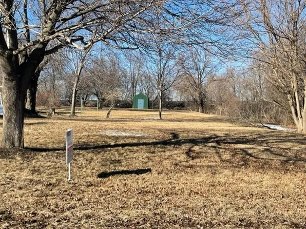 201 W North Ave, Nevada, IA 50201