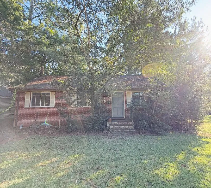 120 Mimosa Dr