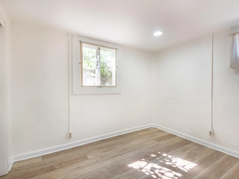 2306 SE Caruthers St #C — Photo 14