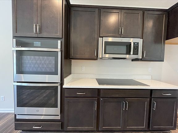 3rd image of 3110 W New York St