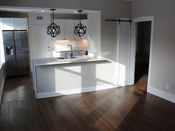 3rd image of 5026 N Winthrop Ave #3N
