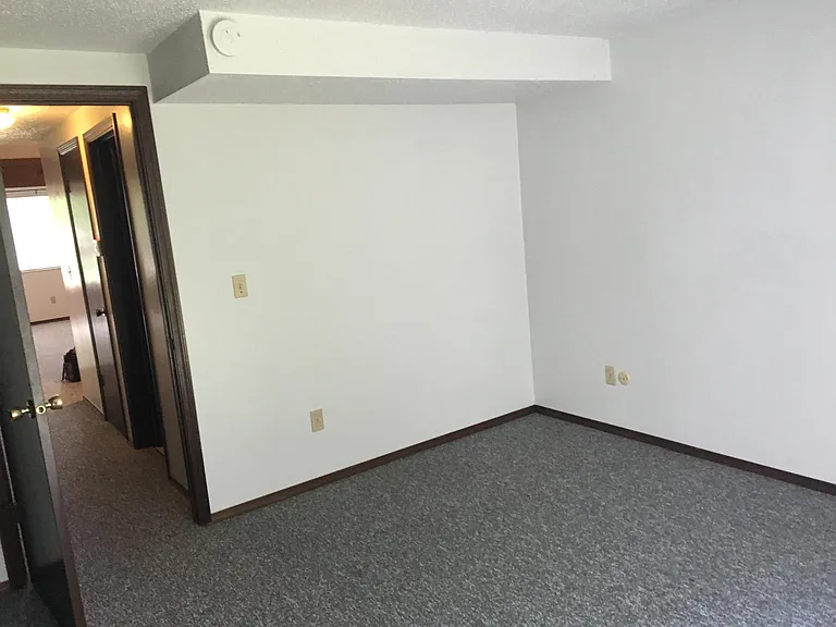 804 Village Dr — Photo 9