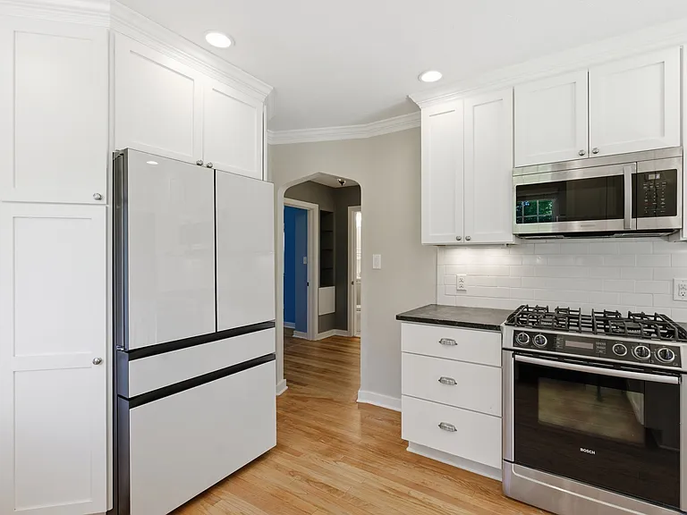 257 Moreland Rd — Photo 17