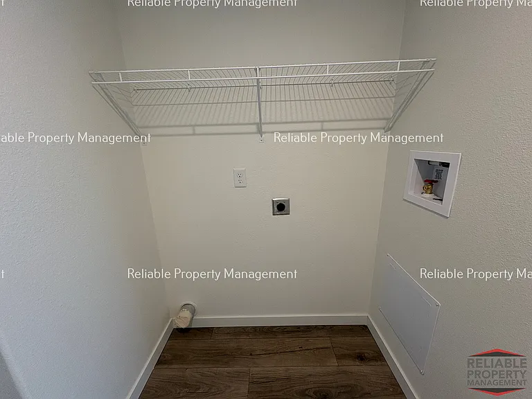 440 N Wilson Dr — Photo 5