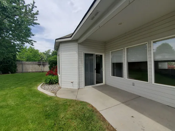 264 Thyme Cir, Richland, WA 99352