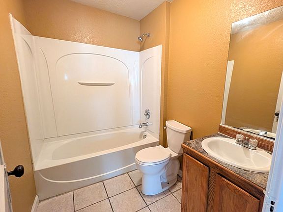 5th image of 204 W Larch Ave #2