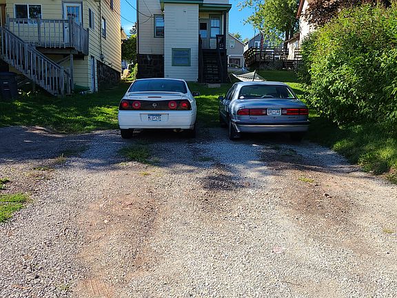 2nd image of 1012 E 9th St