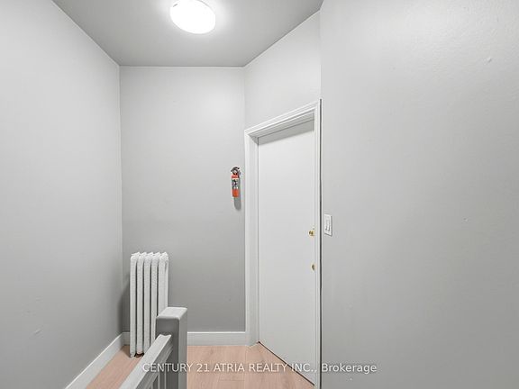 3rd image of 603 College St #2