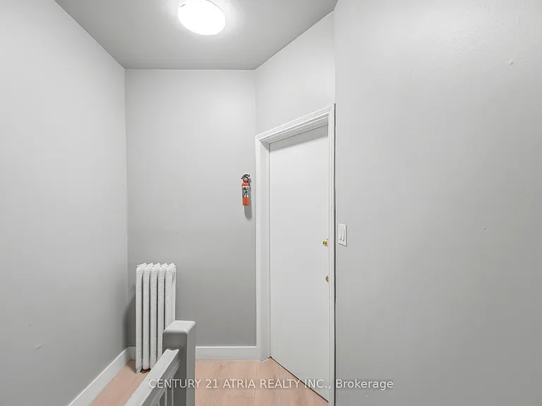 603 College St #2 — Photo 3