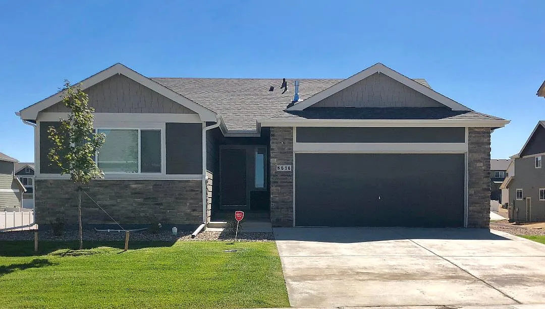 3 bed, 2416 sqft, $2,550 — Photo 1
