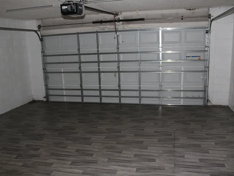 1009 Vannessa Dr — Photo 8