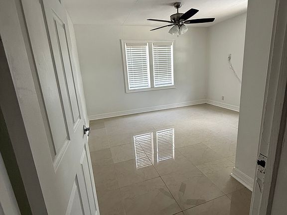 4th image of 1437 38th Ave N #1437