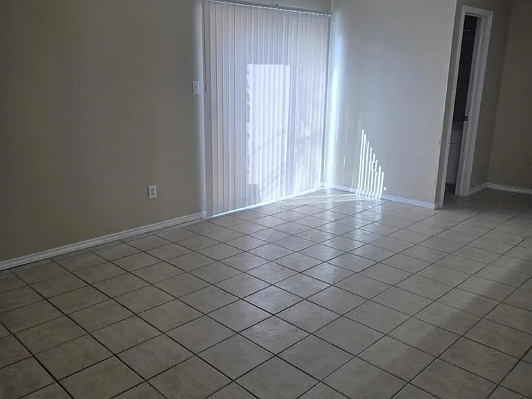 2209 Creekside Ln #C — Photo 9