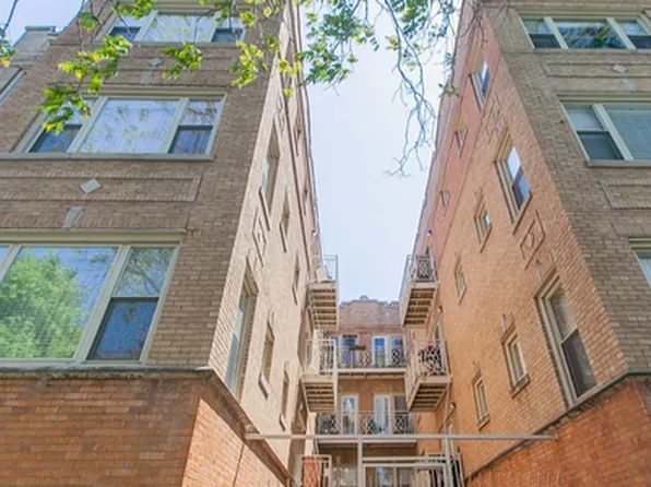 1009 N Oakley Blvd APT 2E, Chicago, IL 60622