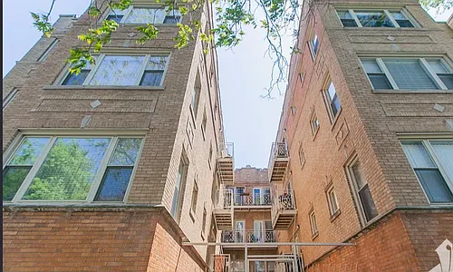 1009 N Oakley Blvd #2E Photo 1