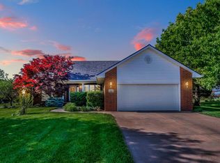 45 Park View Rd, Hesston, KS 67062