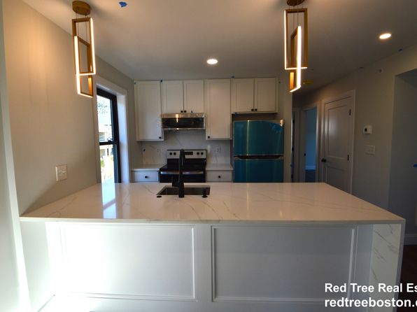 35 Hunnewell Ave #3