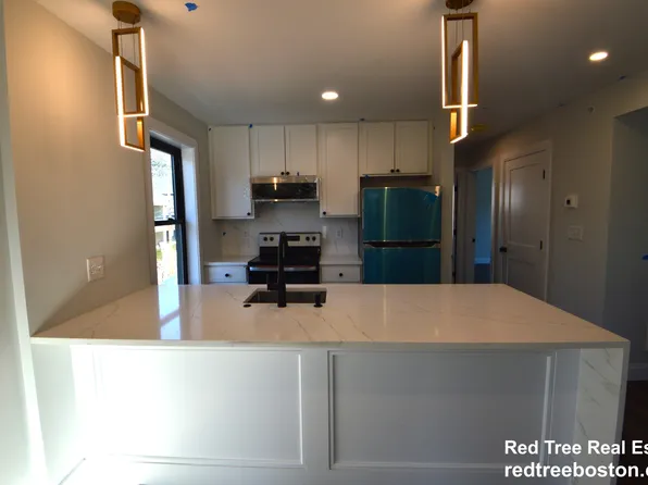35 Hunnewell Ave, Brighton, MA
