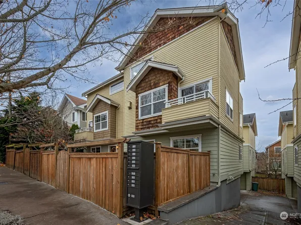 9222 Stone Avenue N #A, Seattle, WA 98103