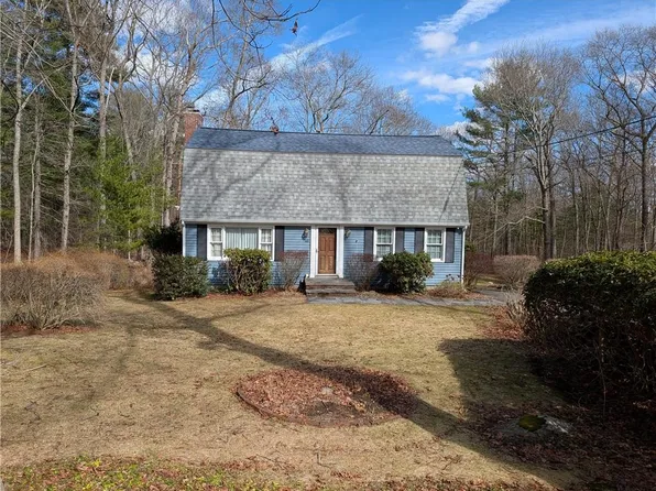 40 Blueberry Ln, Scituate, RI 02857