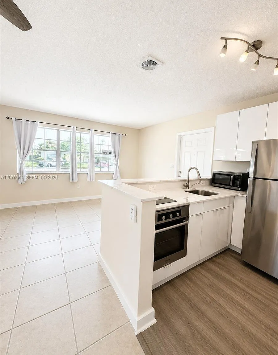 Coral Ridge Isles — Photo 2