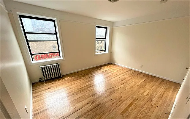 Rented by Manhattan Realty Group | media 14