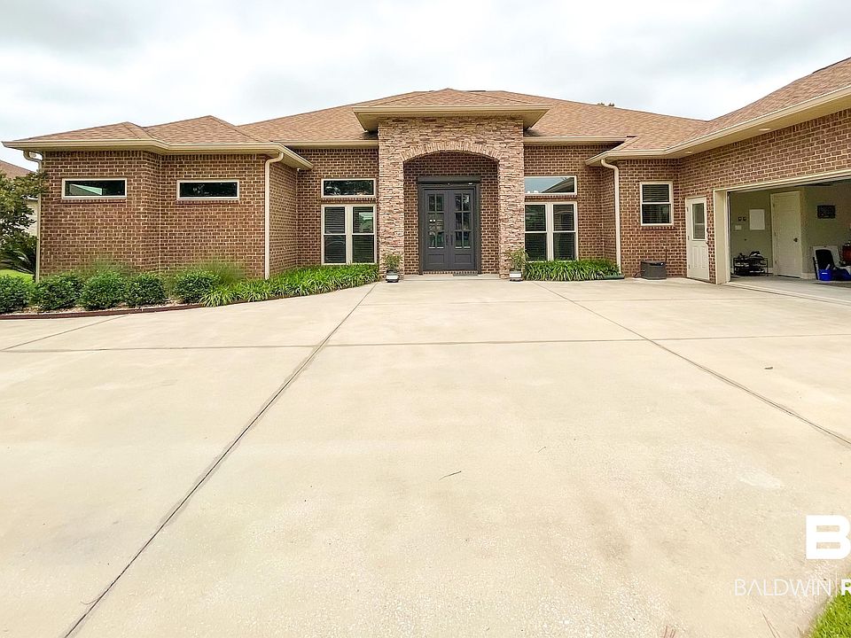1st image of 3810 Blue Heron Dr