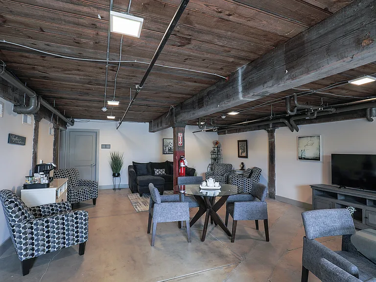 Grey Mill Apartments — Photo 53