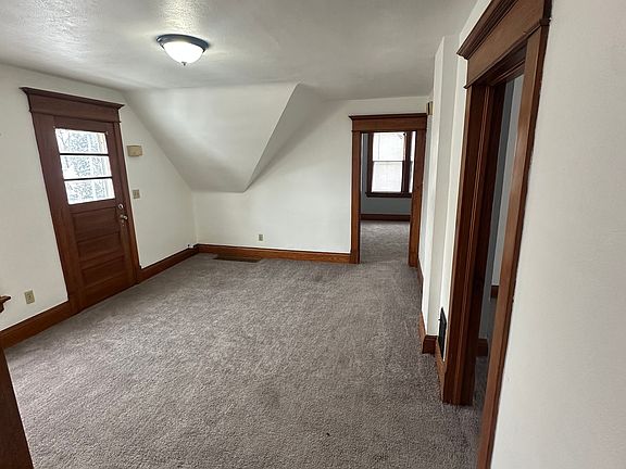 5th image of 852 Wright Ave #Top